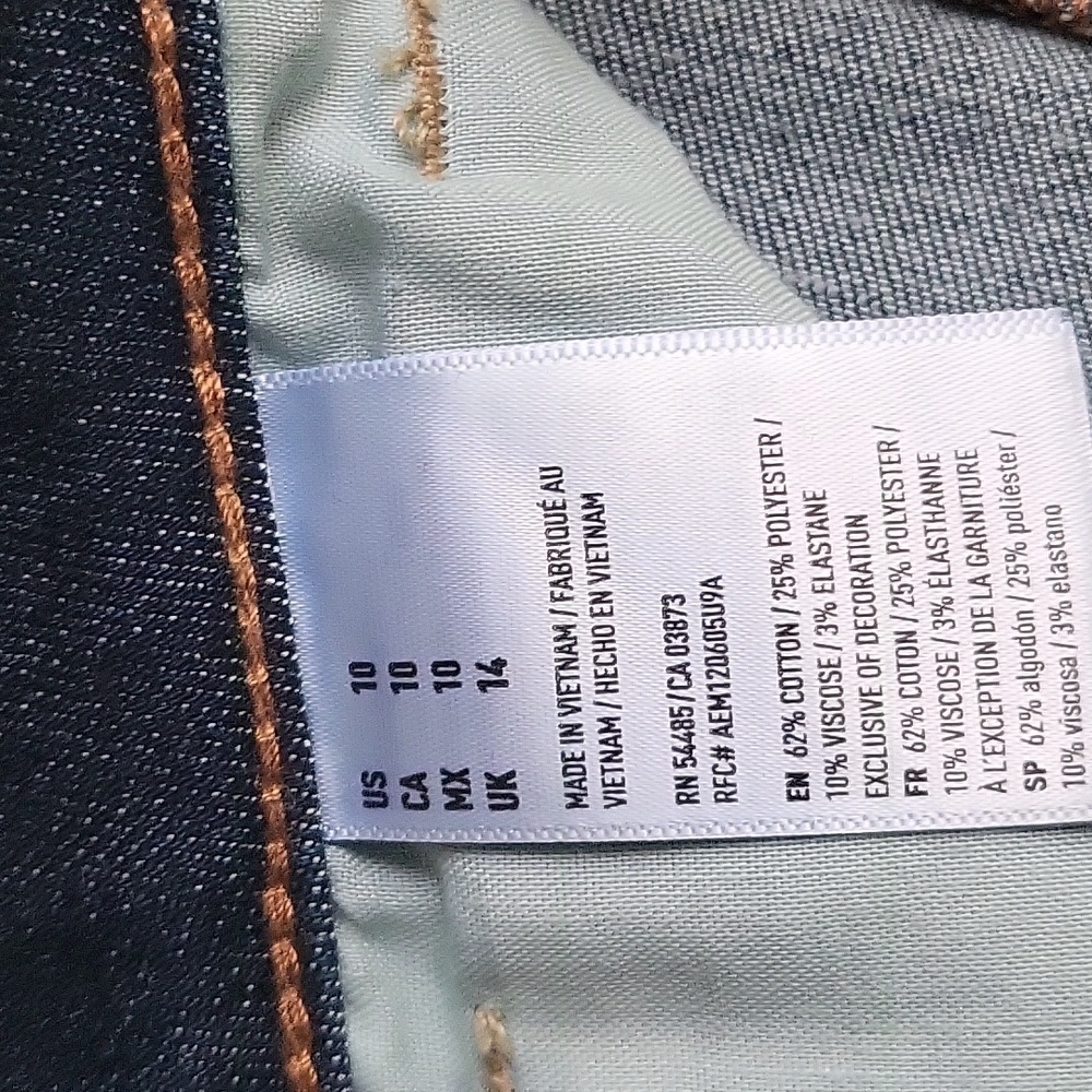 Shorts - Picture 3 of 4